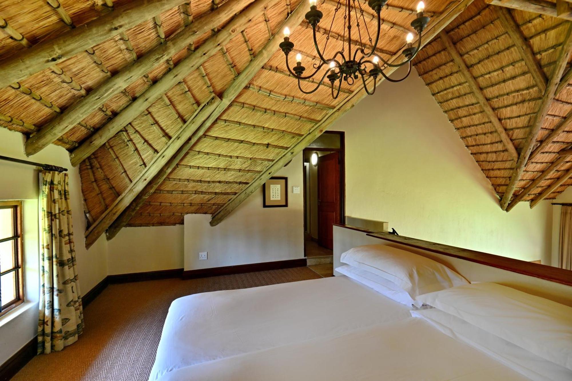 Champagne Castle Hotel Champagne Valley Room photo